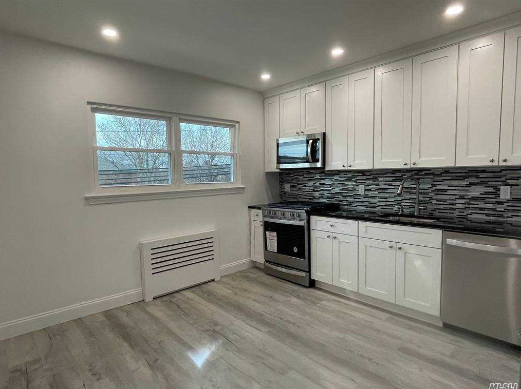183-12 58th Ave, Flushing, NY 11365-0022