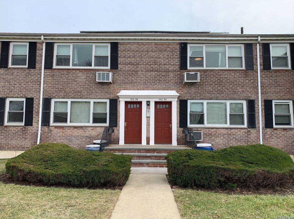 15054 Melbourne Ave, Flushing, NY 11367-1439