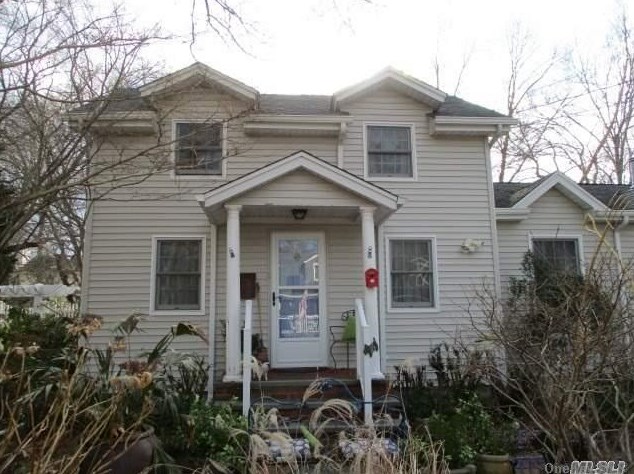 16 Glenwood St, Canaan Lake, NY 11772-5721