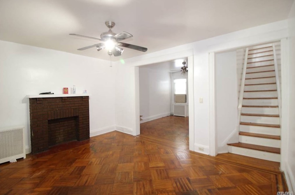 77-23 62nd St, Flushing, NY 11385-2031