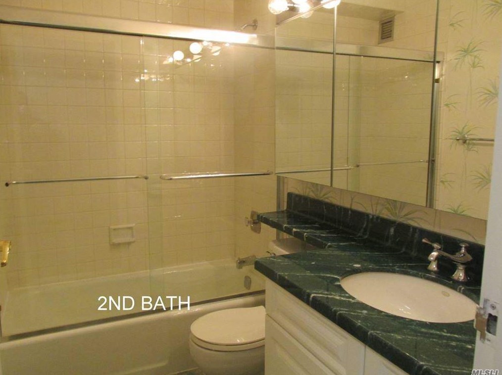2 Bay Club Dr, Flushing NY  11360-2957 exterior