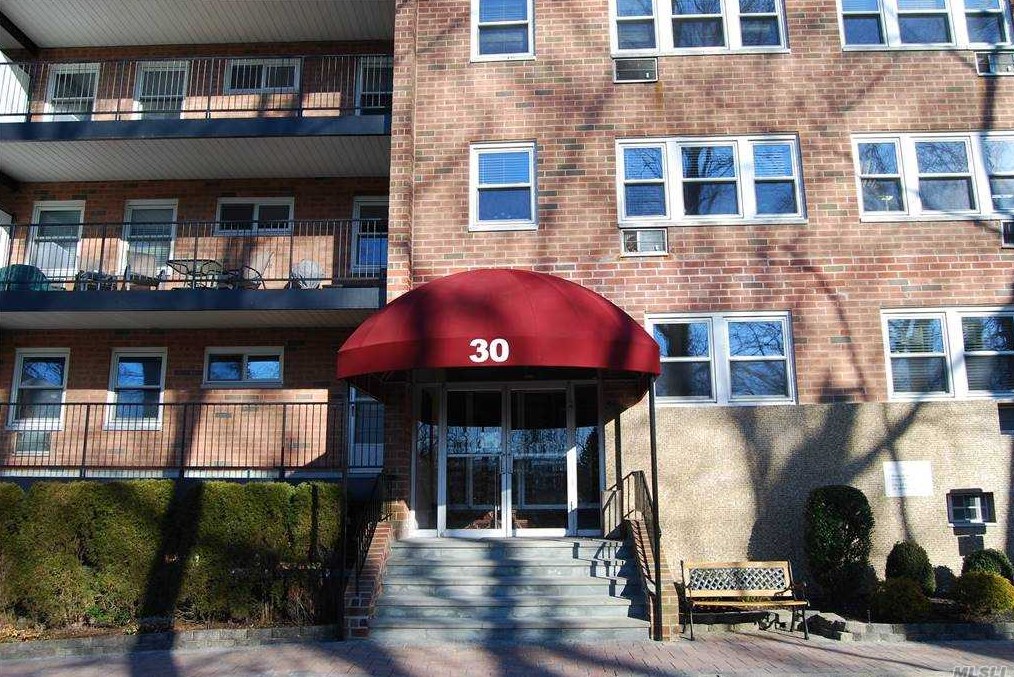 30 Pearsall Ave #1f, Glen Cove, NY 11542