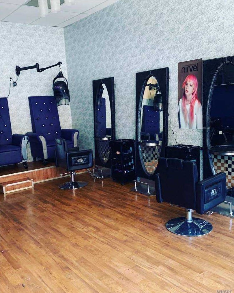 1702 Gates Ave, Flushing, NY 11385