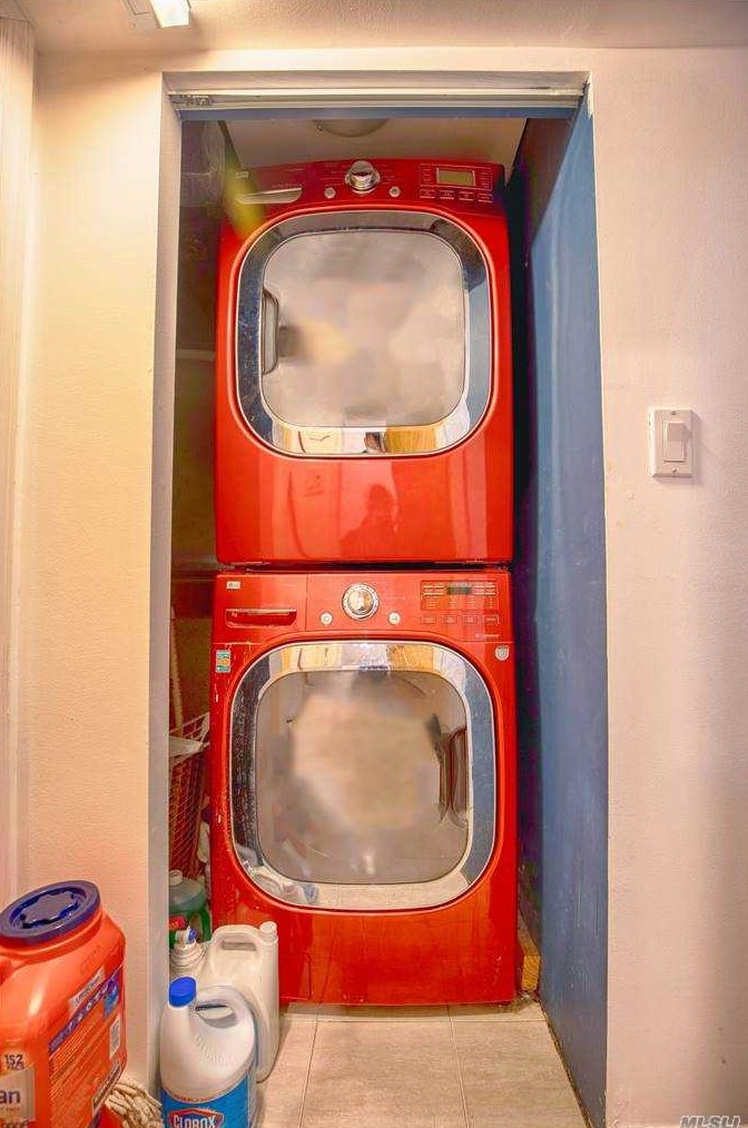 67-24 214th St, Flushing NY exterior