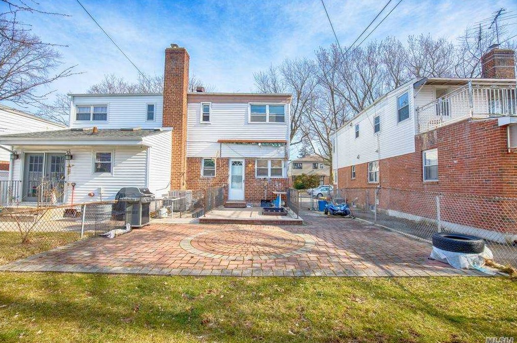 67-24 214th St, Flushing NY exterior