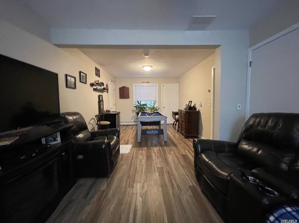 6 Jamie St, Panamoka NY  11961-3120 exterior