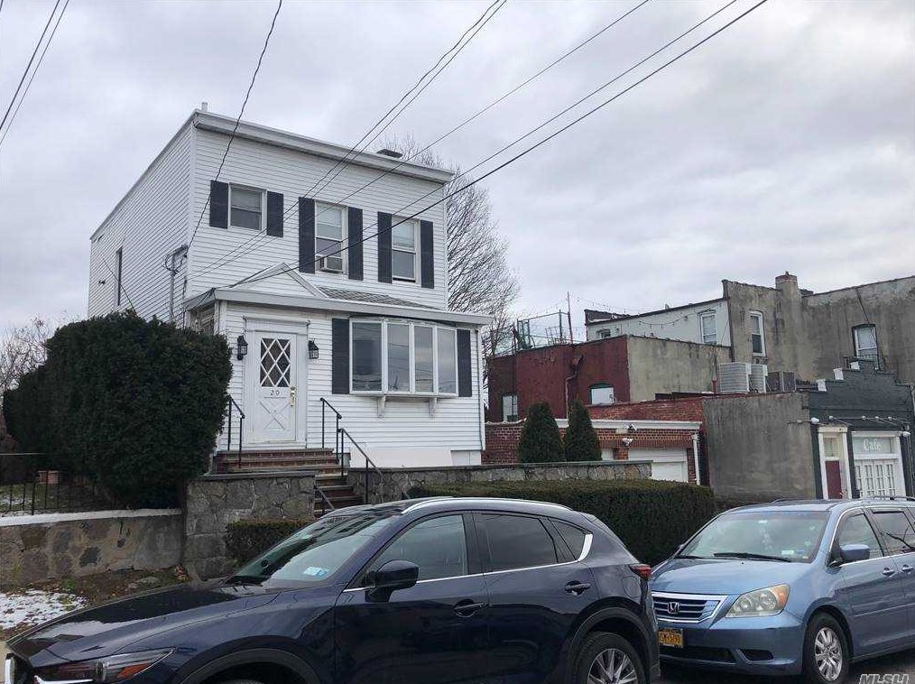 20 Sterling Ave, Yonkers, NY 10704-4208