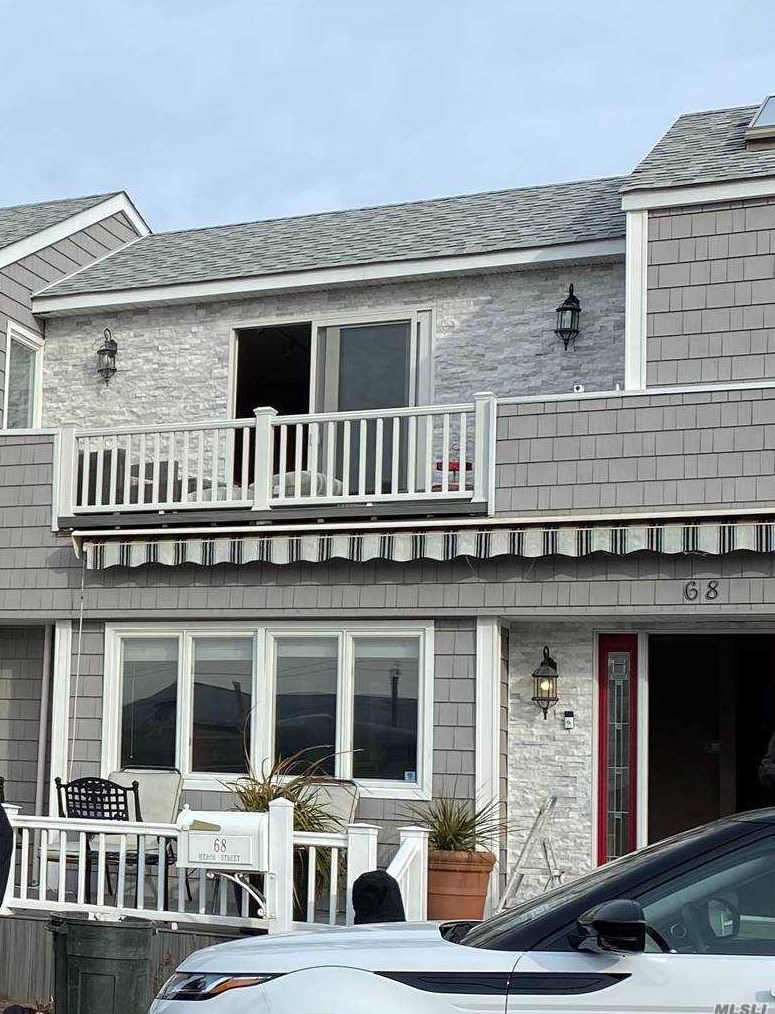 68 Heron St, East Atlantic Beach, NY 11561-2612