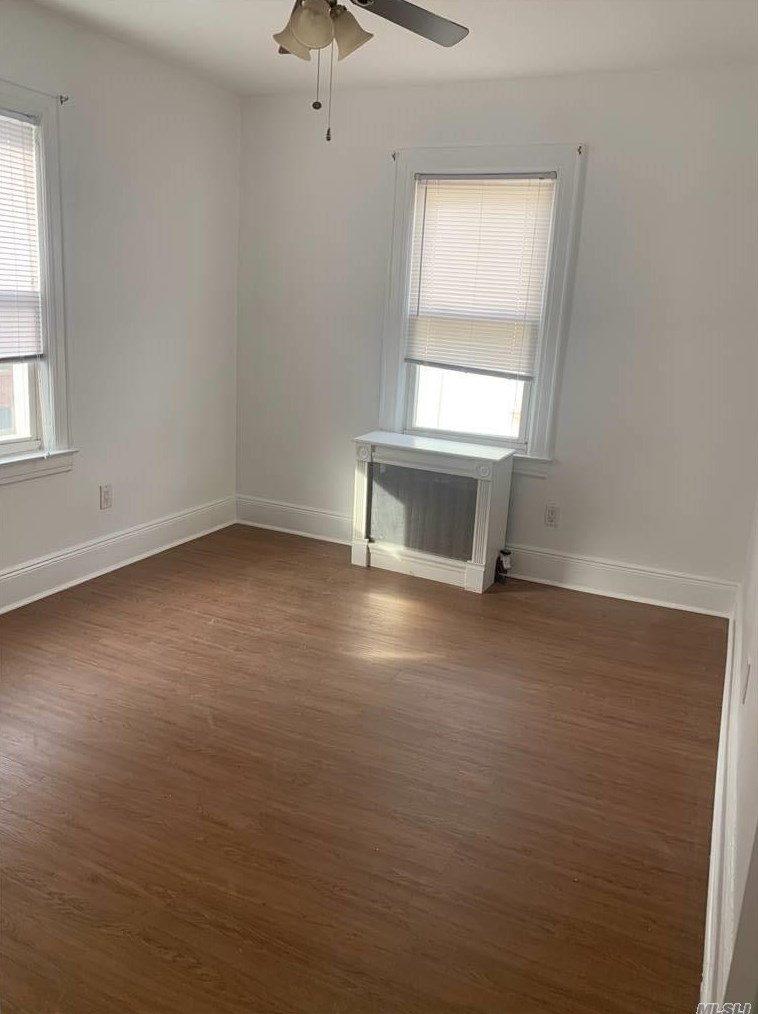 43-26 166th St, Flushing, NY 11358
