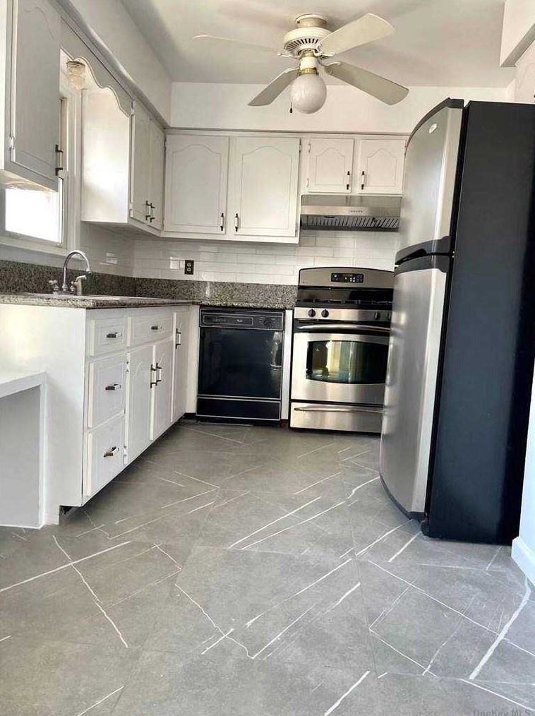1815 Clintonville St #2 Fl, Flushing, NY 11357