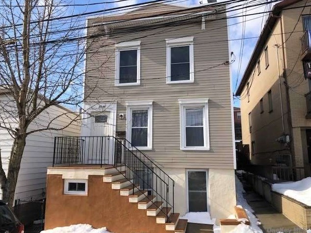 53-48 68th St, Flushing, NY 11378-1239