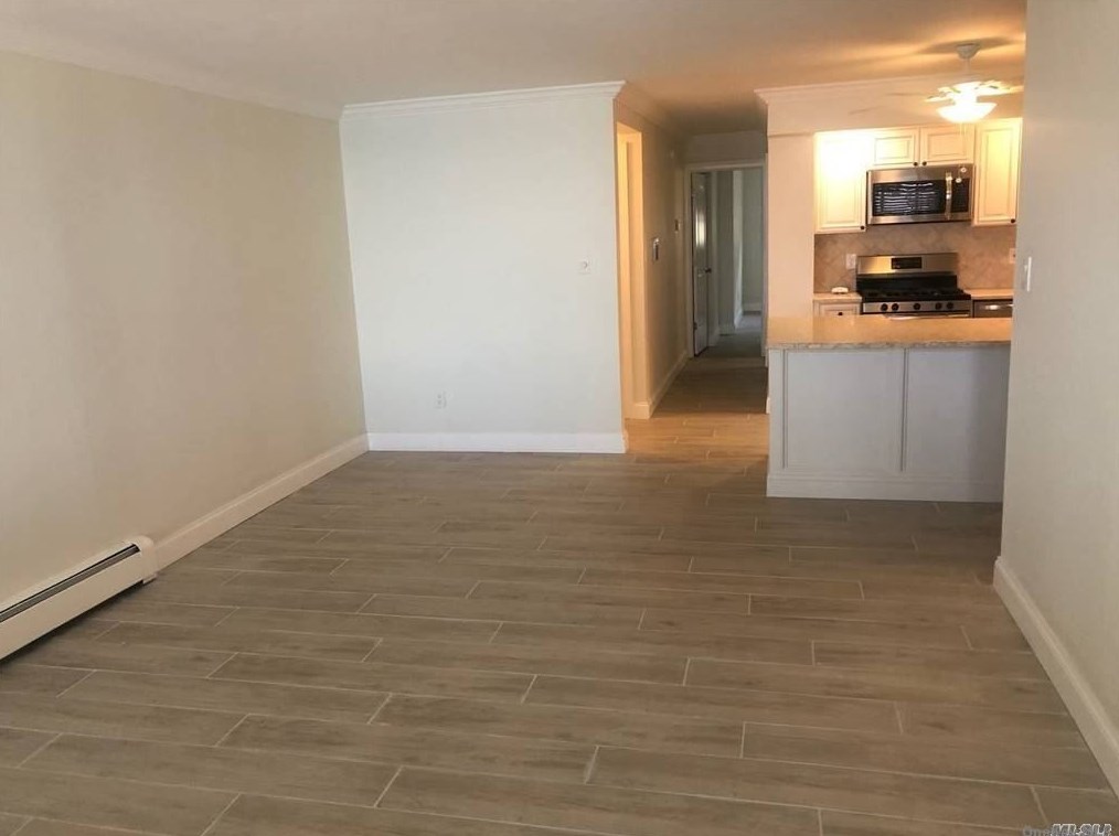 25-10 120th St, Flushing, NY 11354