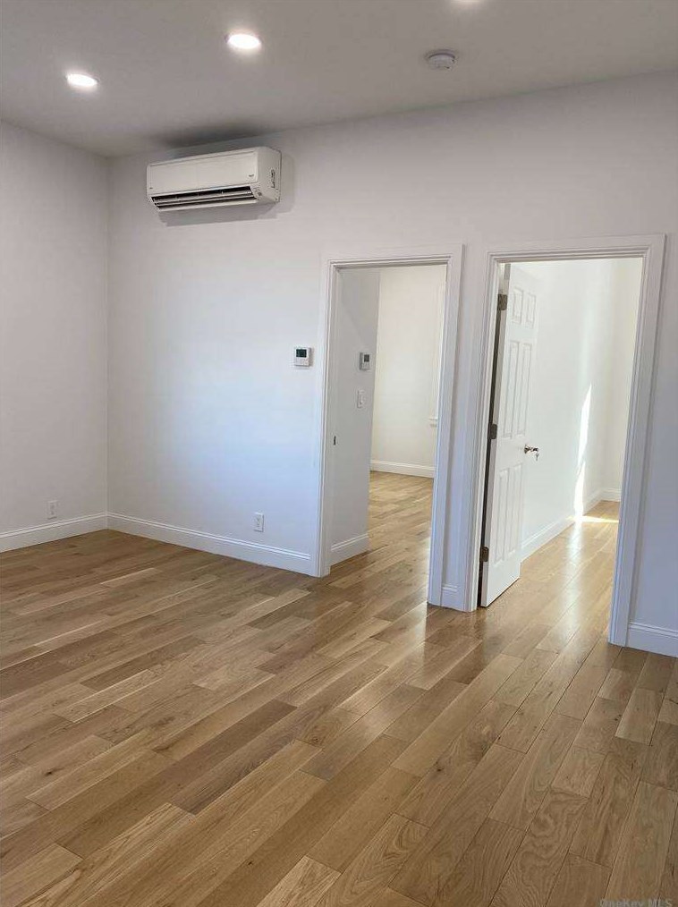 59-96 Grand Ave #2r, Flushing, NY 11378