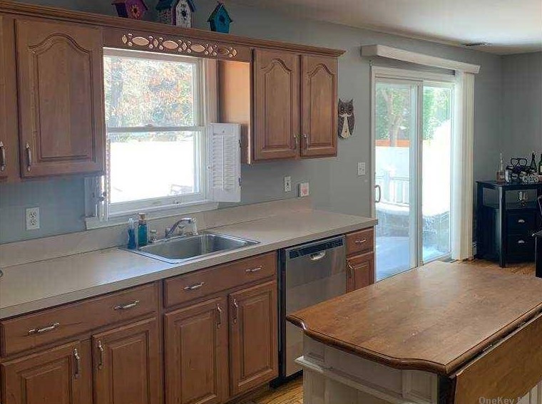 17 Kale Rd, Rocky Point, NY 11778-8826