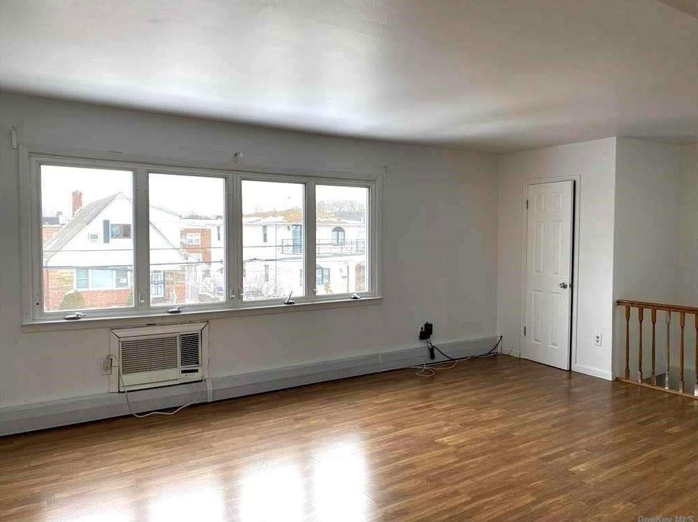 76-34 166th St #2cd Fl, Flushing, NY 11366