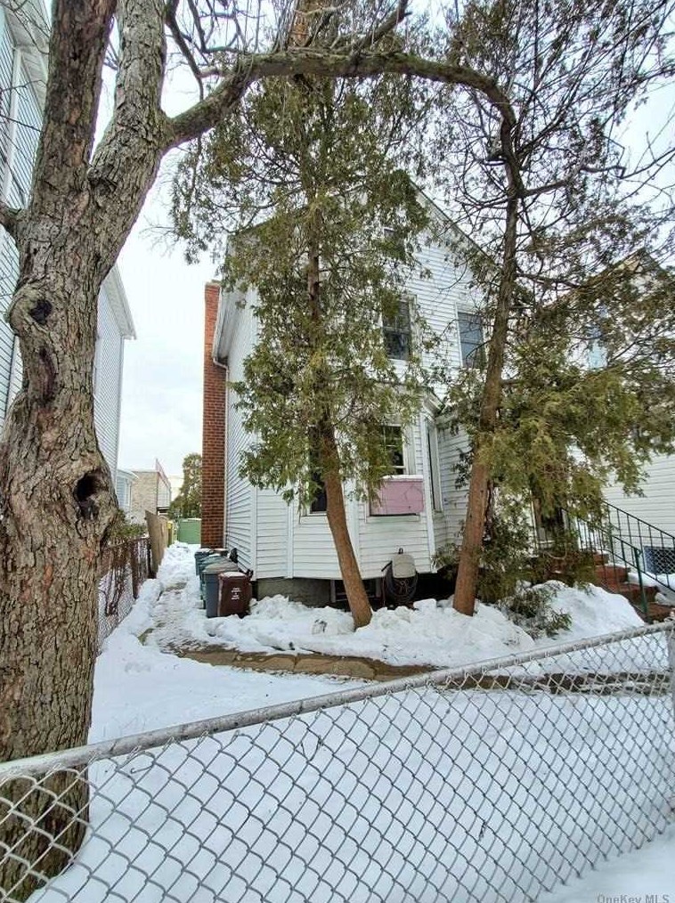 20-16 120th St, Flushing, NY 11356-1651