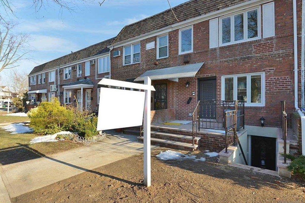 144-24 68th Dr, Flushing, NY 11367-3423