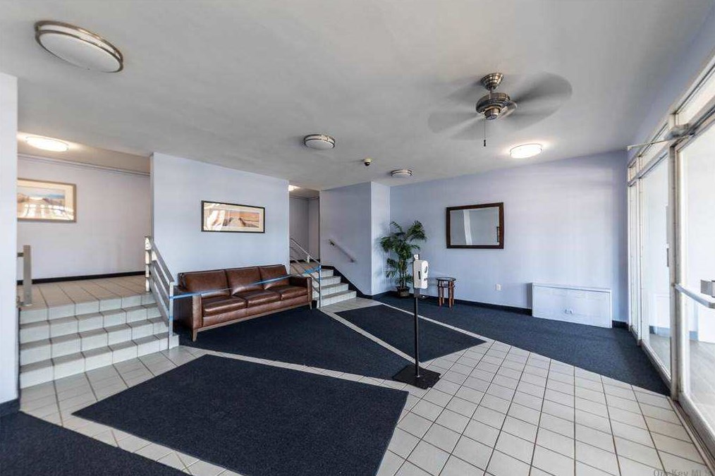 100 S Ocean Ave #4h, Freeport, NY 11520