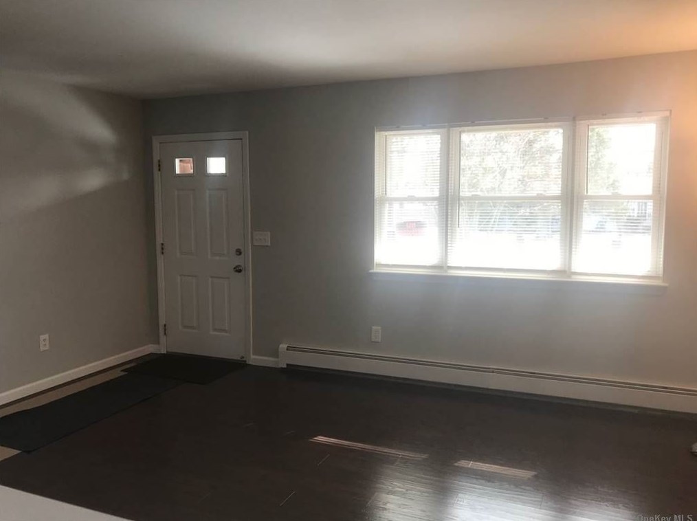 99 Mastic Blvd, Manor Park, NY 11950-3519