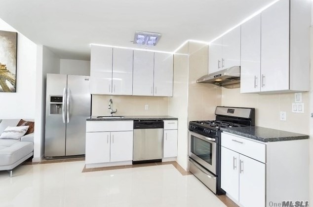 37-20 Prince St #ph-d, Flushing, NY 11354