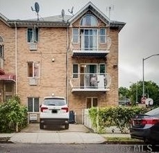 64-02 174th St, Flushing, NY 11365-1618