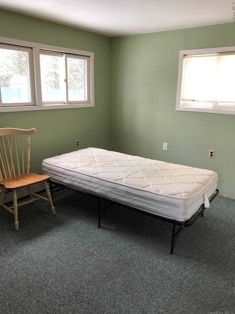 59 Adirondack Dr, Selden NY  11784-3234 exterior