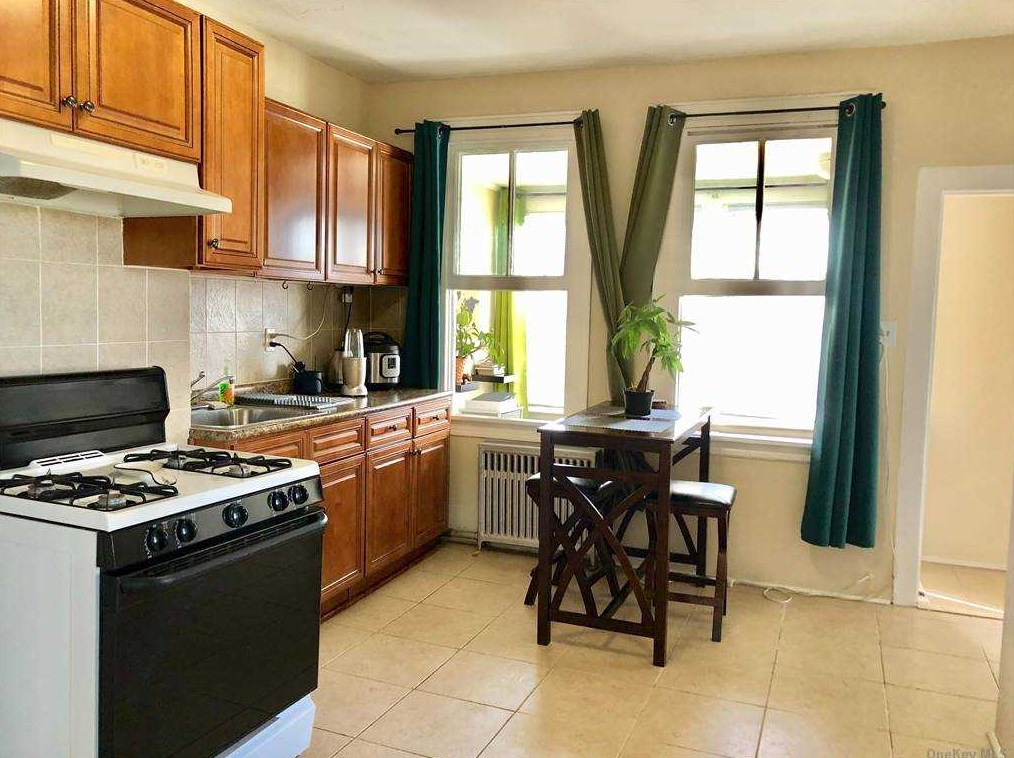 56-64 59th St #2, Flushing, NY 11378