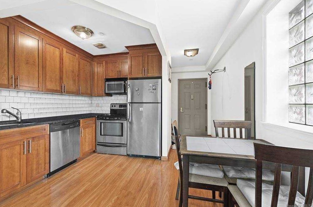 143-36 37th Ave, Flushing NY  exterior