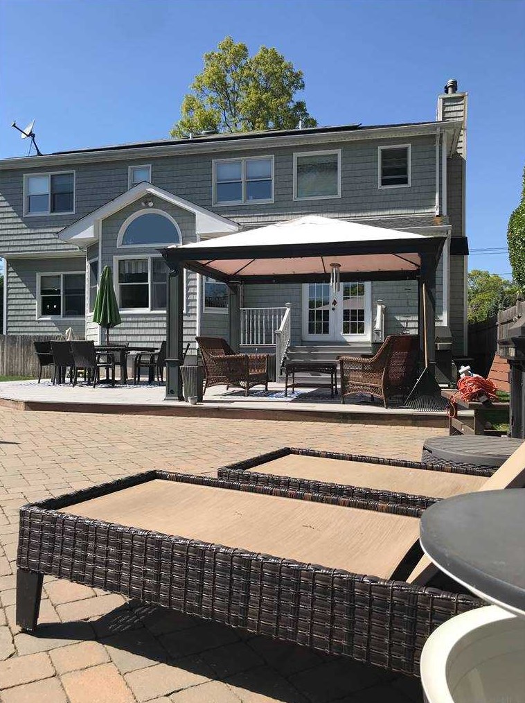 2188 Cameron Ave, North Merrick NY 11566-2222 exterior