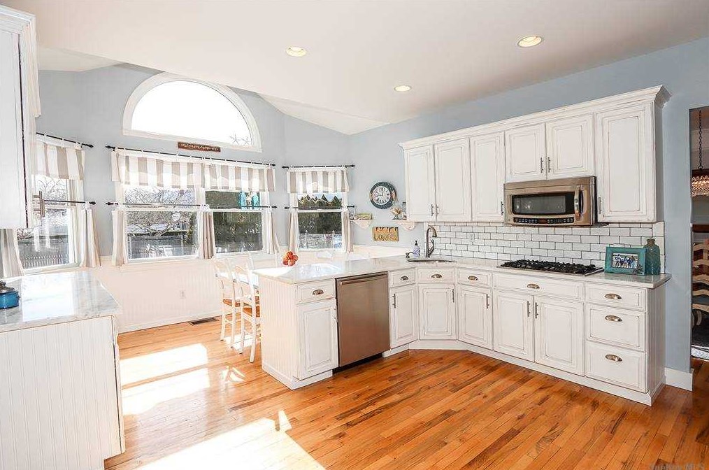 2188 Cameron Ave, North Merrick NY 11566-2222 exterior