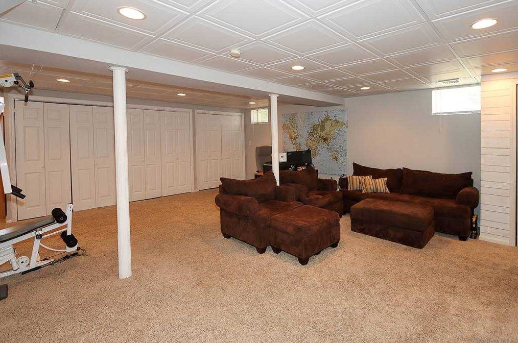 2188 Cameron Ave, North Merrick NY 11566-2222 exterior