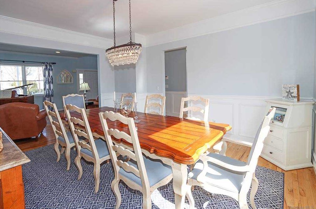 2188 Cameron Ave, North Merrick NY 11566-2222 exterior