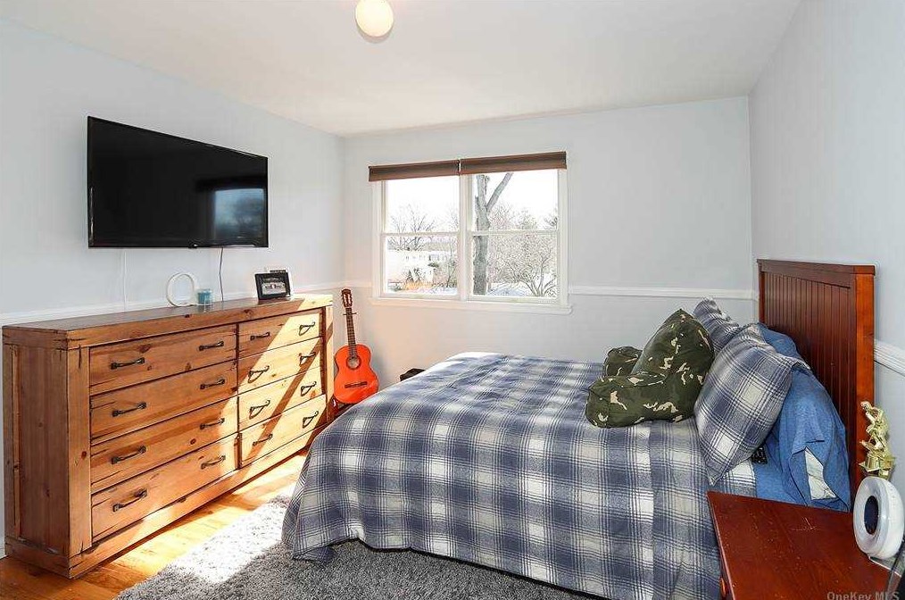 2188 Cameron Ave, North Merrick NY 11566-2222 exterior