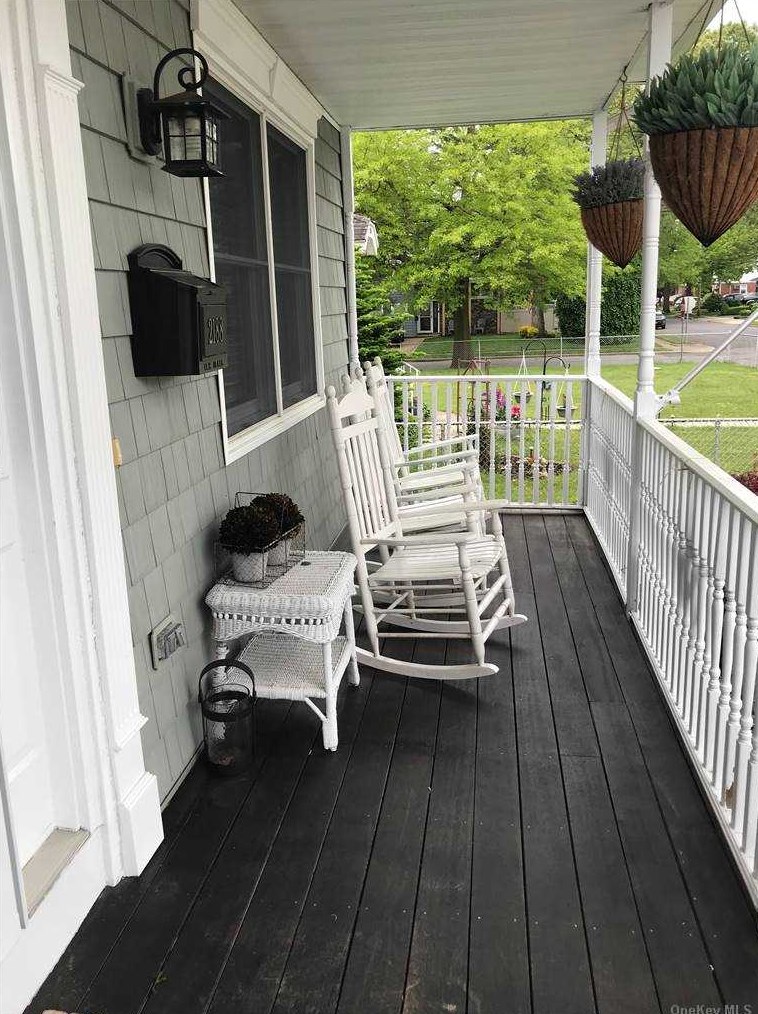 2188 Cameron Ave, North Merrick NY 11566-2222 exterior