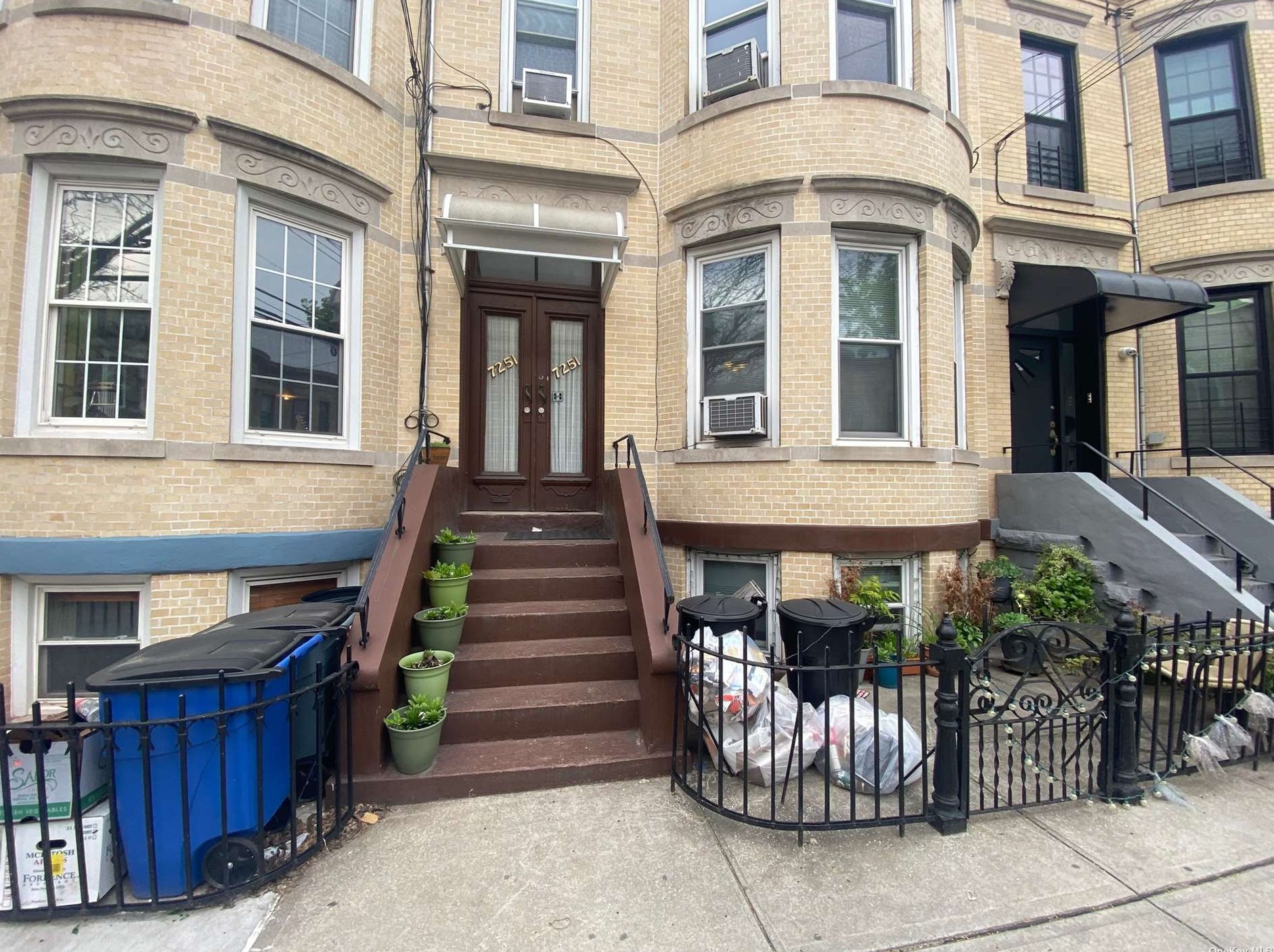 72-51 61st St, Flushing, NY 11385-1223