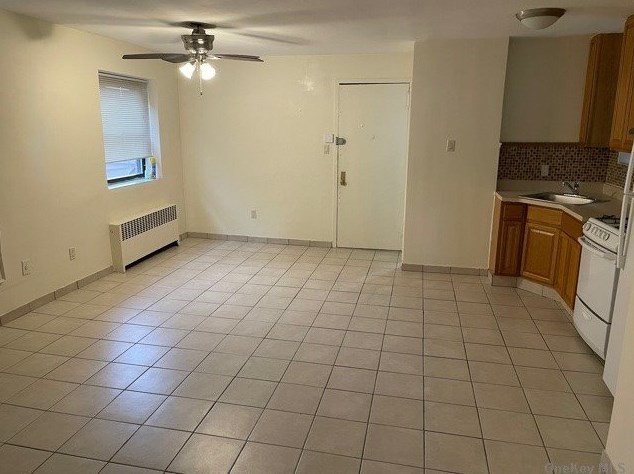 37-43 59th St #2 Fl, Flushing, NY 11377