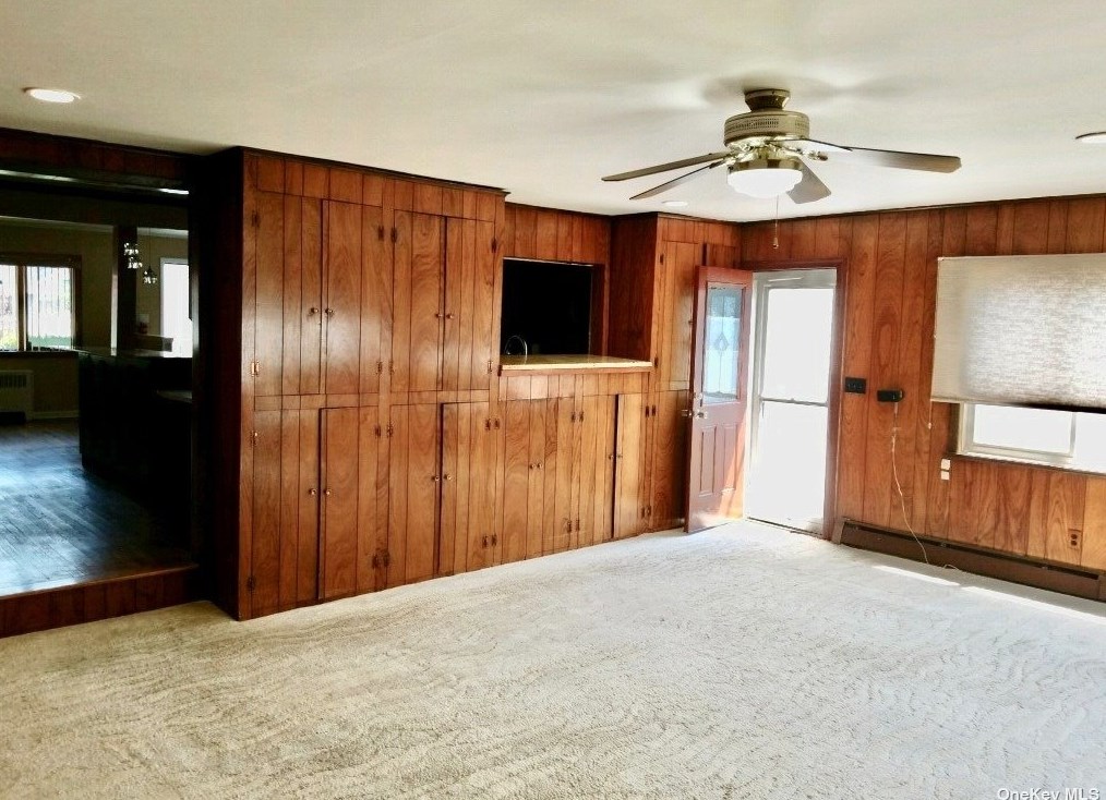 2754 Riverside Ave, North Merrick NY  11566-4917 exterior