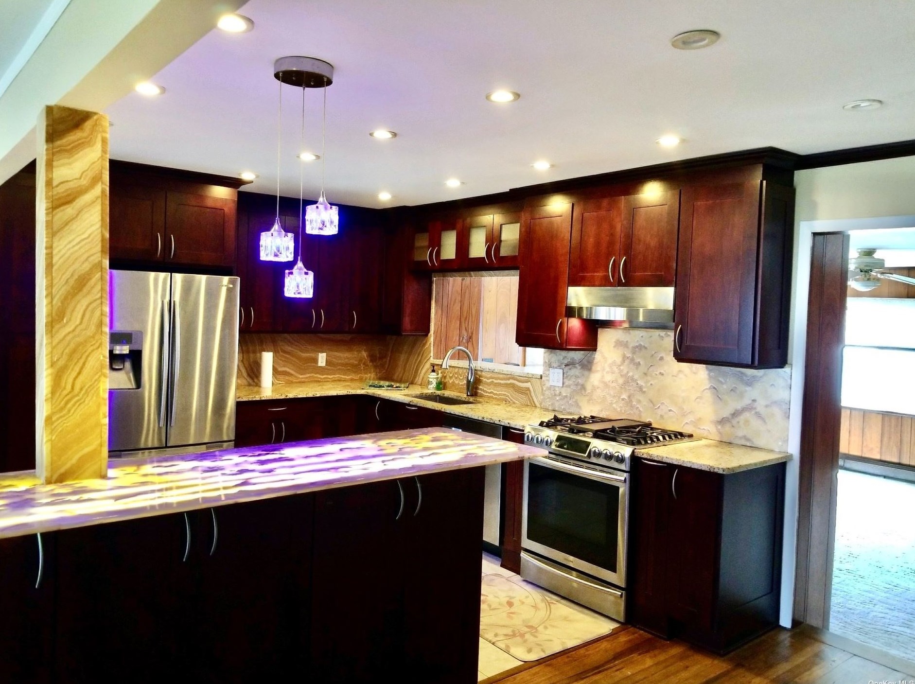 2754 Riverside Ave, North Merrick NY  11566-4917 exterior