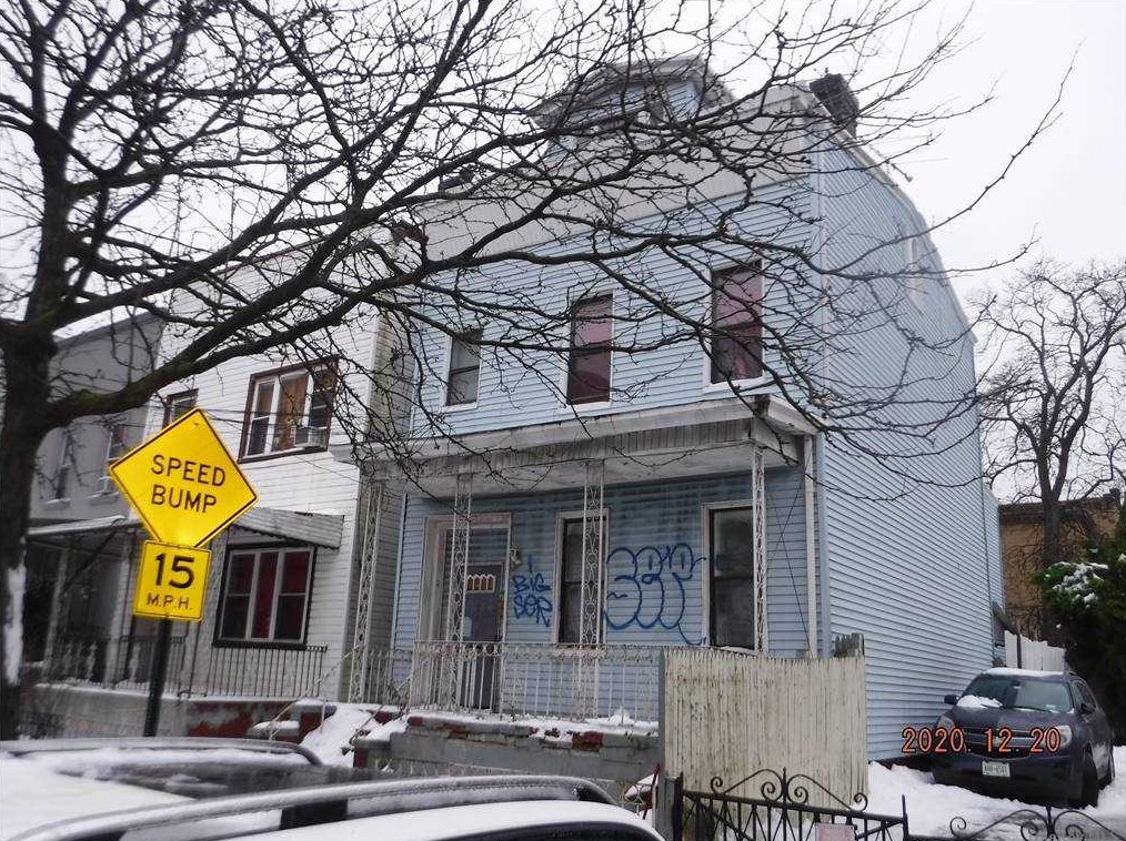 242 Warwick St, Brooklyn, NY 11207-2714