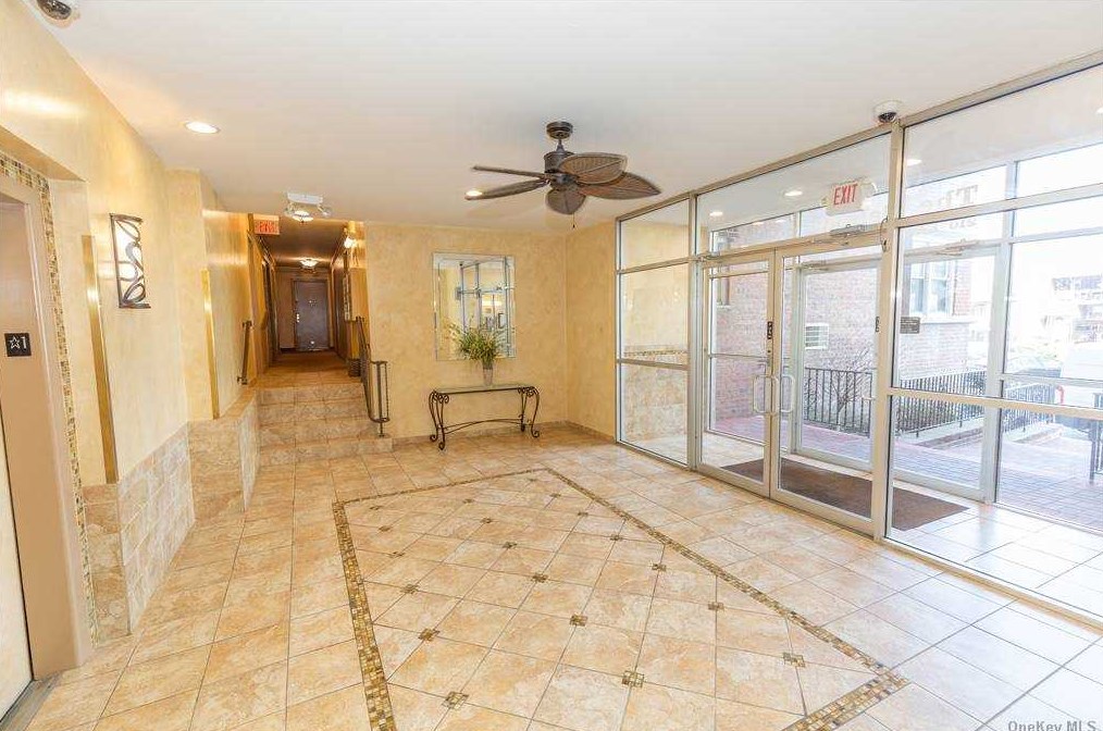 210 E Broadway #5h, East Atlantic Beach, NY 11561