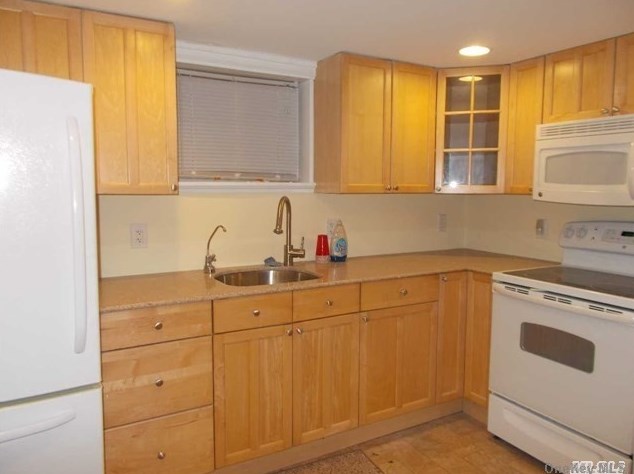 3111 Kane Ave, Gordon Heights, NY 11763