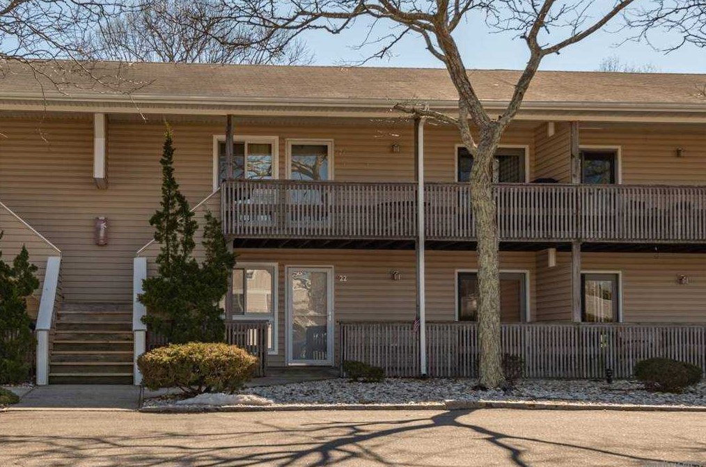 95 Springville Rd #22, Hampton Bays, NY 11946
