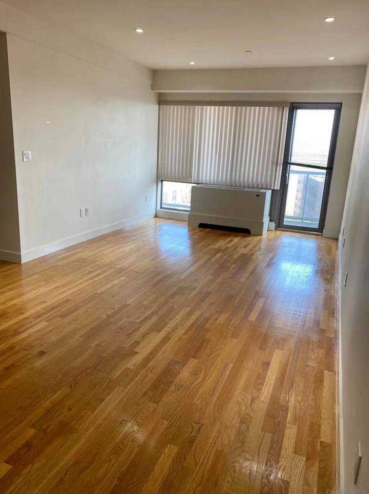 42-35 Main St #10h, Flushing, NY 11355
