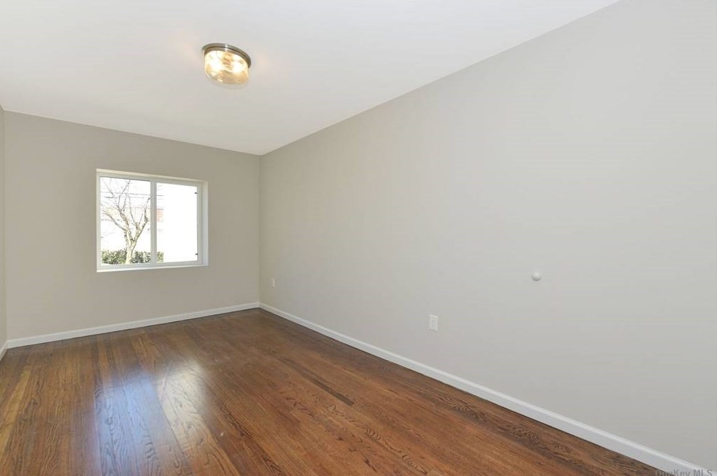 86-29 77 Ave, Flushing NY 11385-7521 exterior