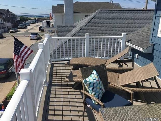 31 Virginia Ave, East Atlantic Beach, NY 11561-1417