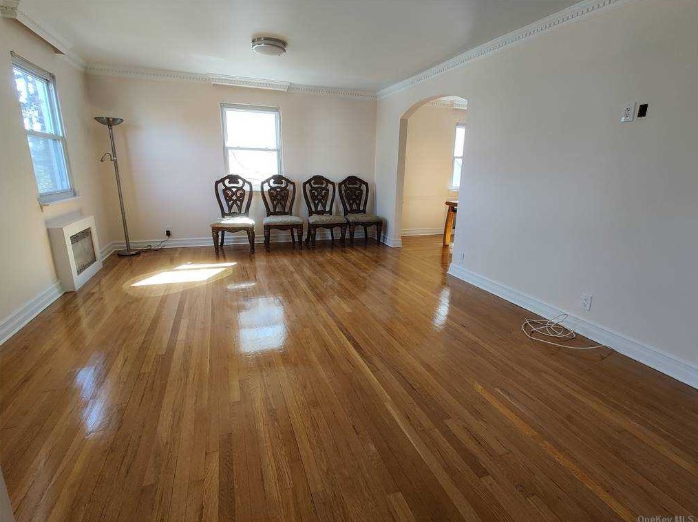 73-64 196th St, Flushing, NY 11366