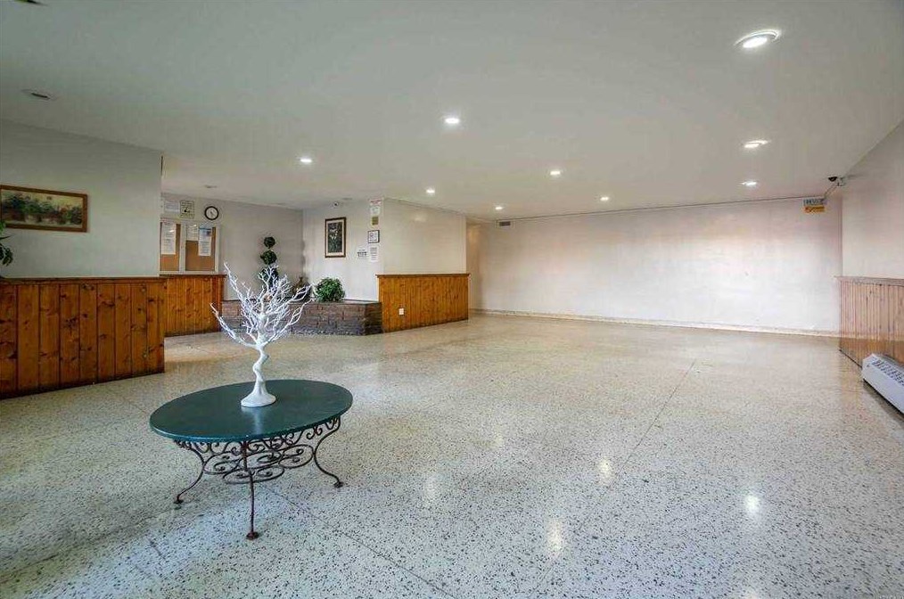 140-15 Holly Ave #3m, Flushing, NY 11355