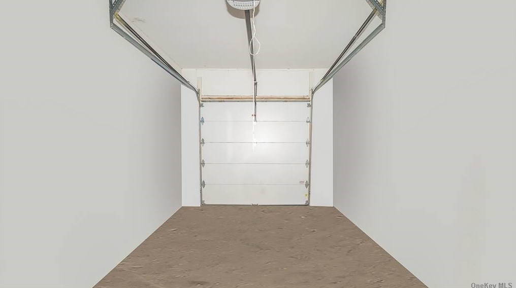 77 Commodore Cir, Prt Jefferson Station NY  11776-2265 exterior