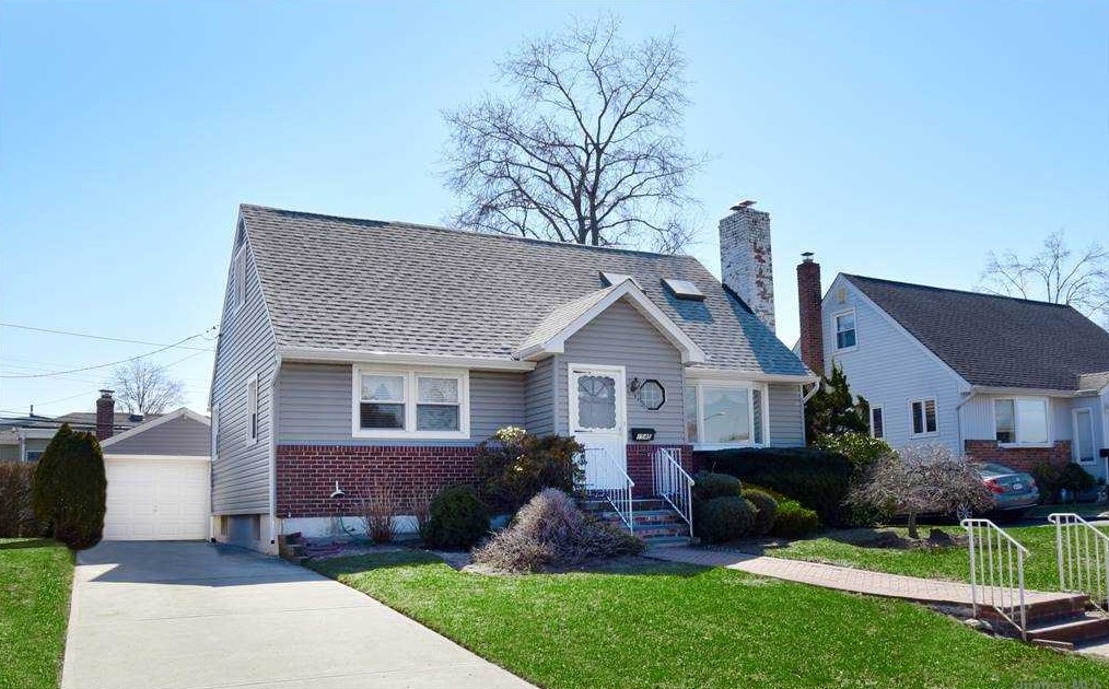 1545 Peninsula Blvd, Hewlett, NY 11557-1502