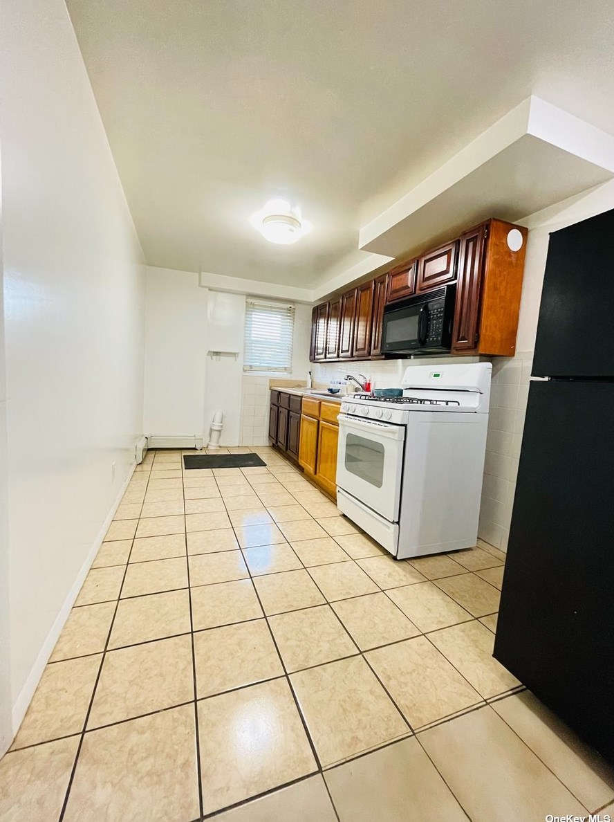 13367 Hook Creek Blvd #1st Fl, Valley Stream, NY 11580
